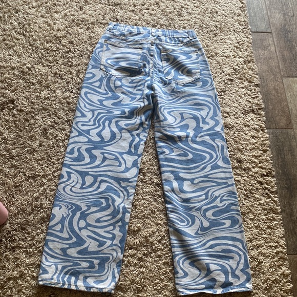 Blue and white size Women’s large jeans - Picture 1 of 4